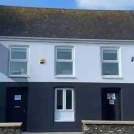Palms 2 - Central, 5 Mins Walk To + Parking! Newquay (Cornwall)